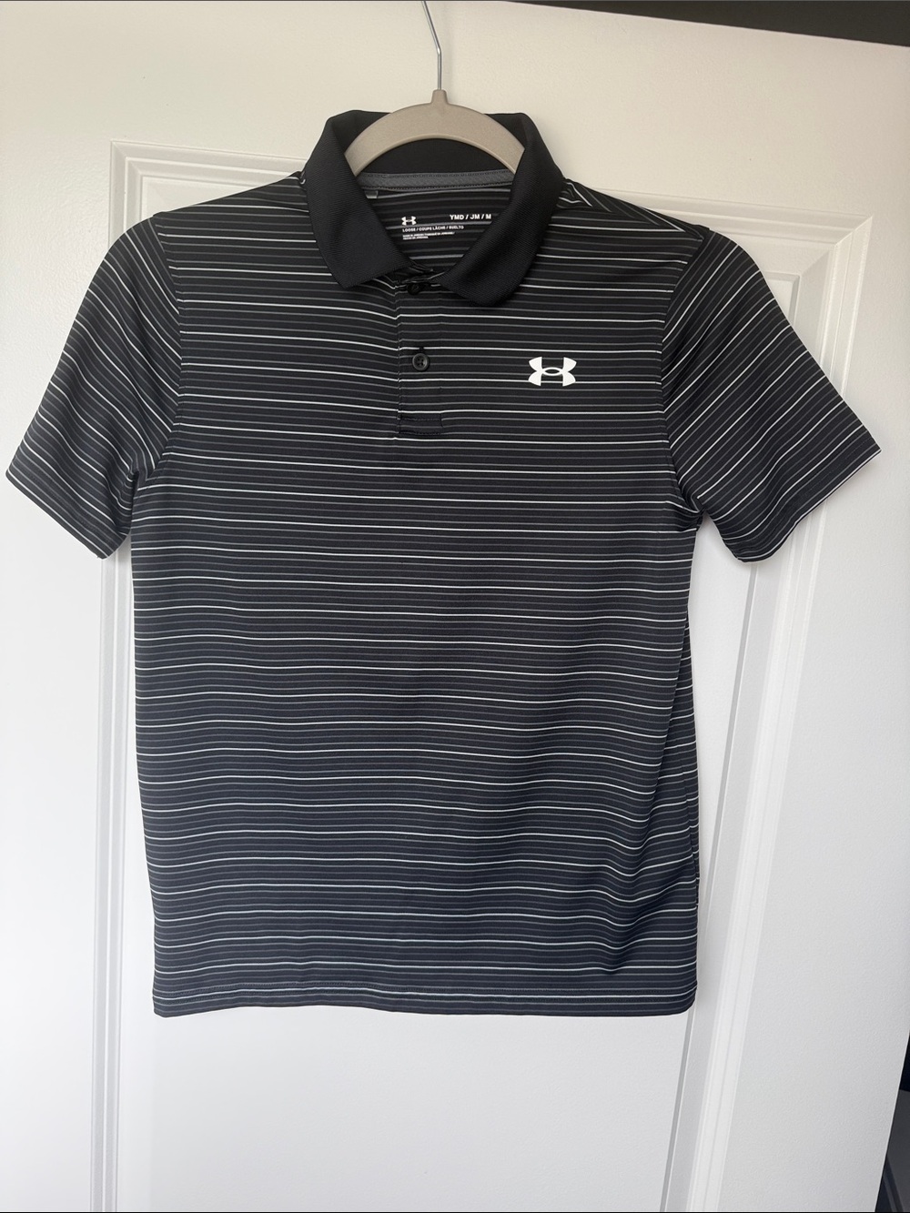Boys Under Armour Black and White Striped  Polo size  YMed